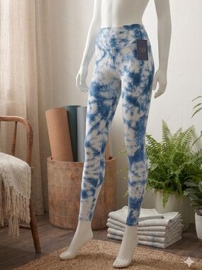 NWT South Beach Blue  Tie-Dye Seamless Leggings XS/S